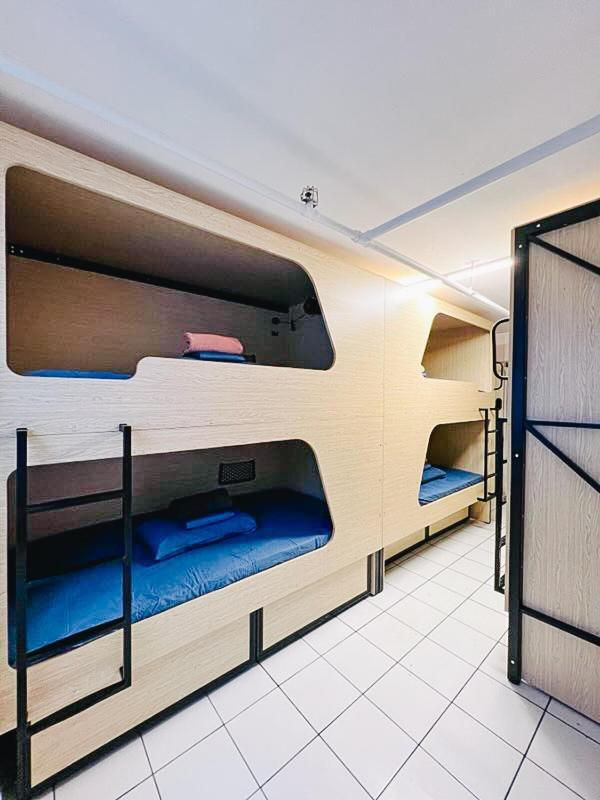 קאירנס The Espy Hostel מראה חיצוני תמונה